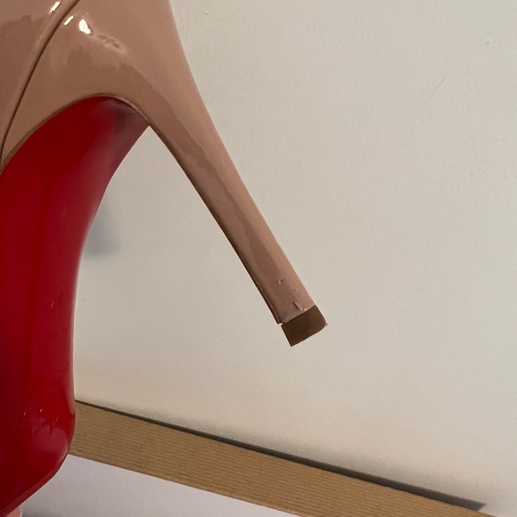 Christian Louboutin Simple Pump in 85mm nude patent leather size 37.5 - Picture 9 of 9